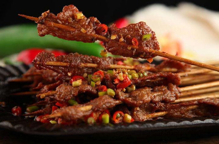 关于串串香加盟品牌应该如何选择