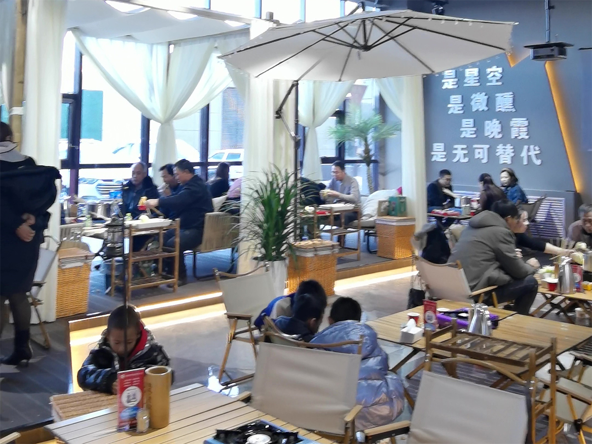 串串香加盟-签年时光广东店火爆人气