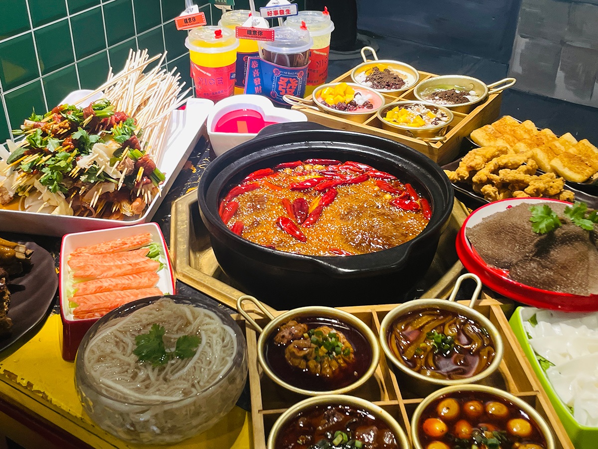 成都串串香加盟：为啥那么多人想开店做餐饮？