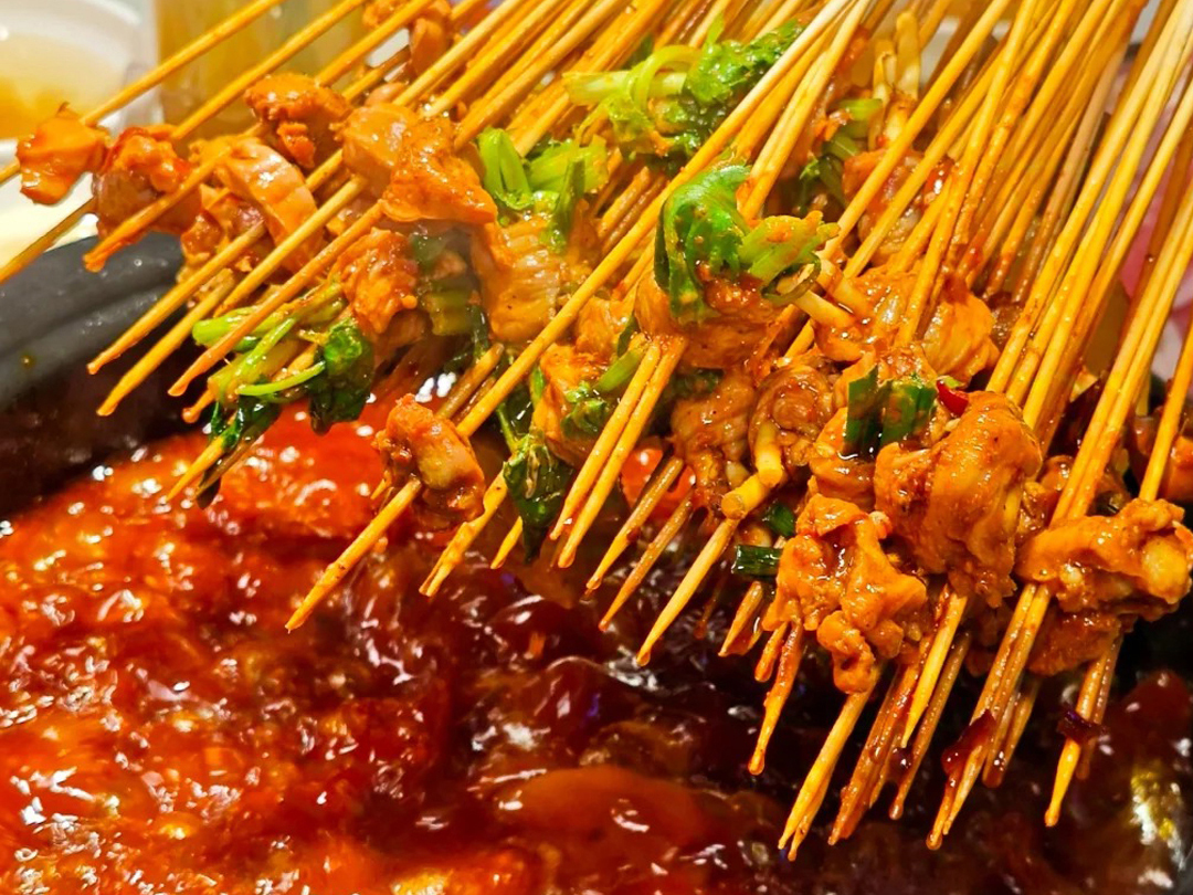 成都串串香加盟：创业想开餐饮店？以下几点要先了解